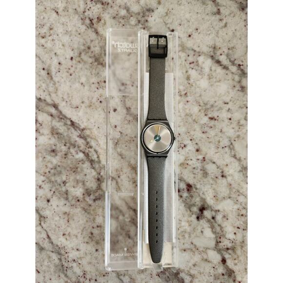 Swatch Other - VINTAGE 1988 Swatch GX109 "Glowing Arrow" 34mm Swiss Made Watch NOS